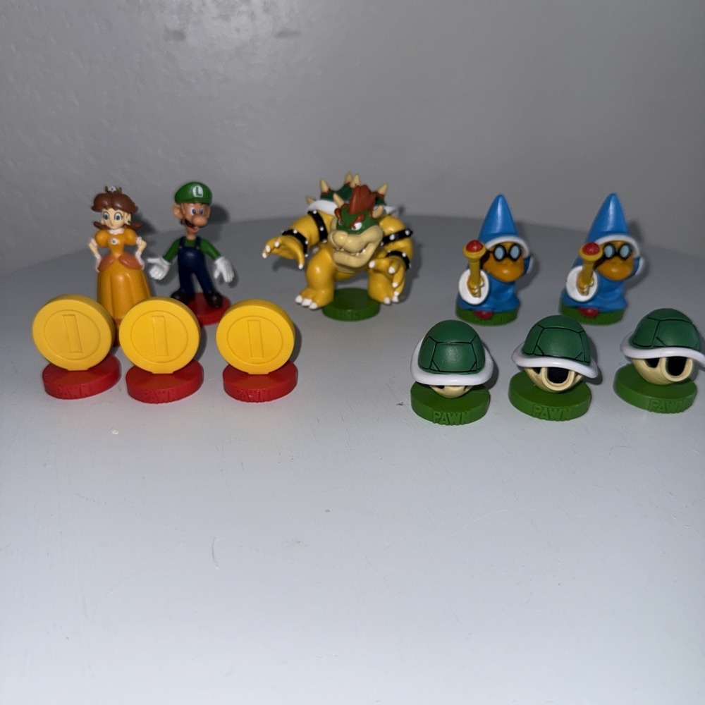2009 Nintendo "Super Mario Chess"‎ Collector's Edition 11 Replacement Pieces